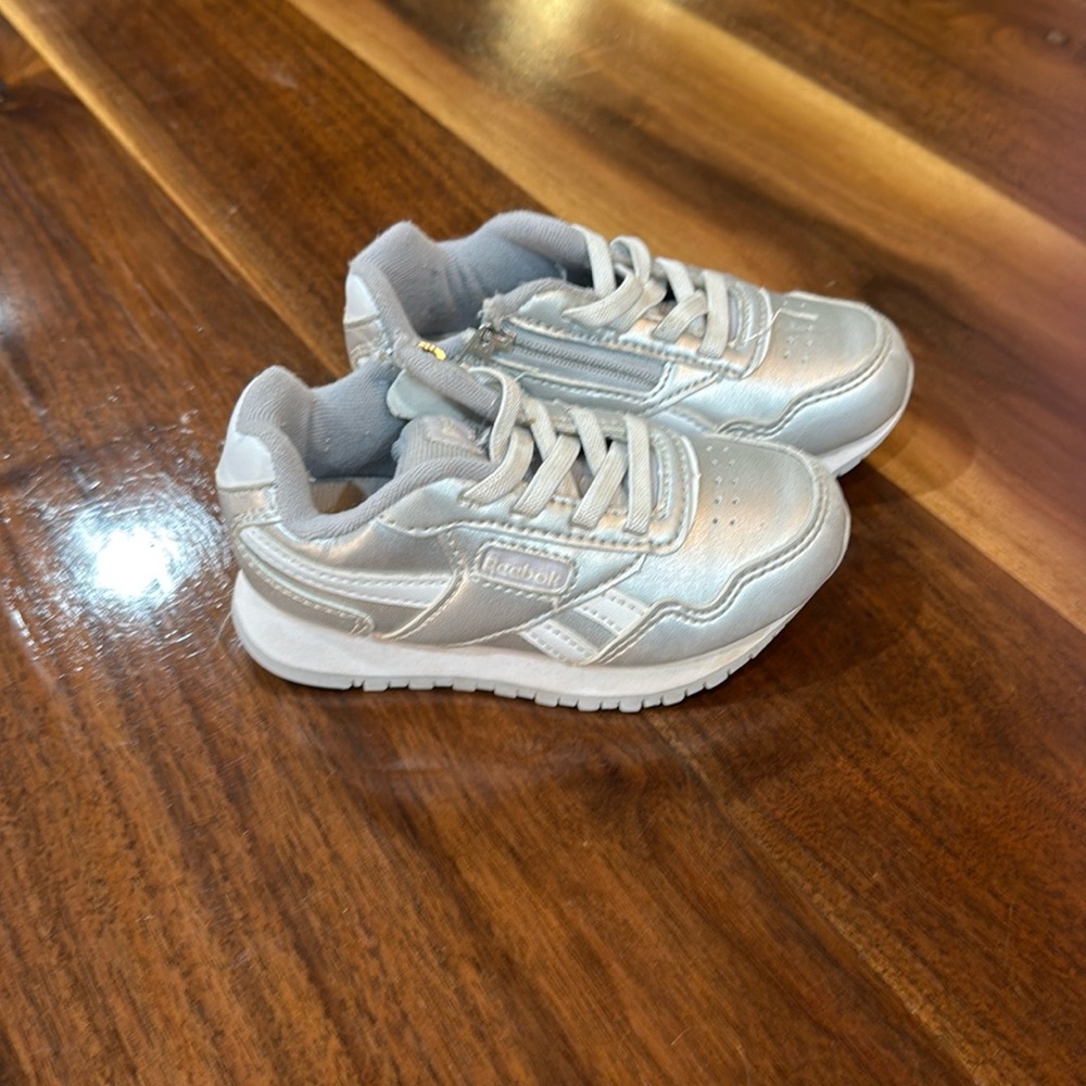 Toddler girl Reebok sneakers